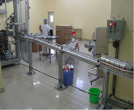 轉(zhuǎn)彎鏈板輸送機(jī)價(jià)格